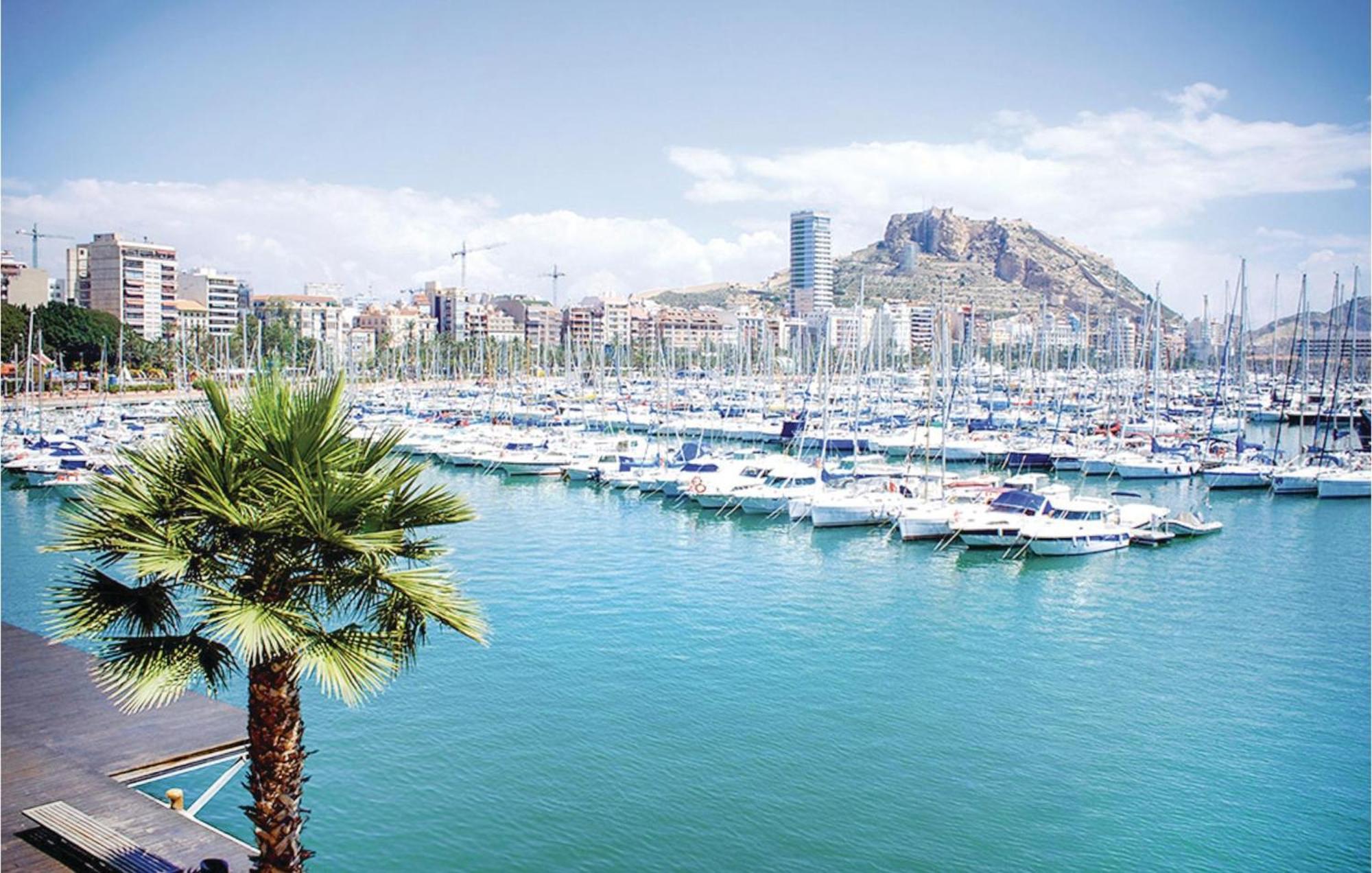 3 Bedroom Gorgeous Apartment In Alicante Ngoại thất bức ảnh